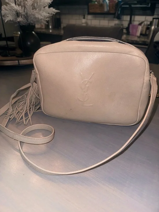 Saint Laurent Beige Leather Crossbody Lou Camera Bag with Tassel - Picture 2 of 9